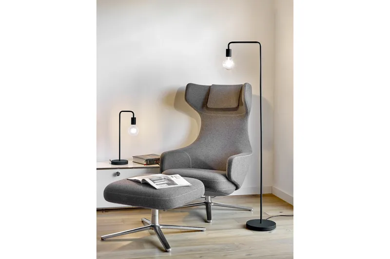 Diallo Golvlampa E27 mattsvart - Matt svart - Products - Belysning - Lampor & belysning inomhus - Golvlampa