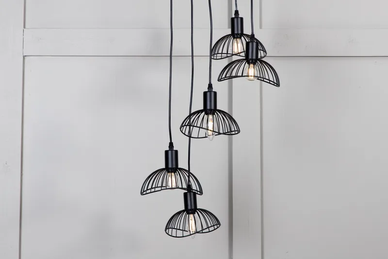 Bayous Pendellampa Dimbar LED Stor - Svart - Products - Belysning - Lampor & belysning inomhus - Taklampa & takbelysning - Pendellampa & hänglampa