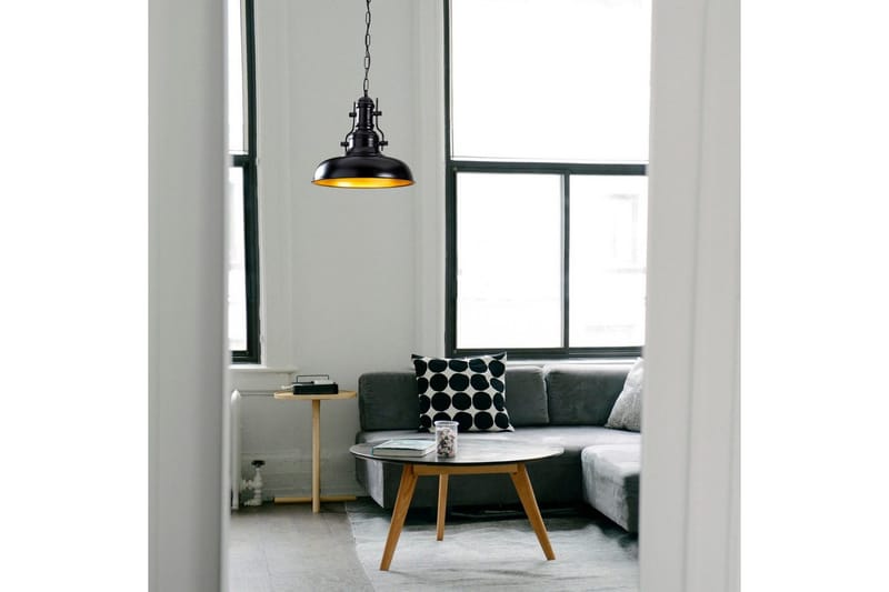 Ljuskrona Giada Svart Triangel En Fattning - Svart - Products - Belysning - Lampor & belysning inomhus - Taklampa & takbelysning - Pendellampa & hänglampa