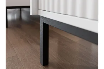 Bjurholm Byrå 153 cm - Svart - Products - Förvaring - Förvaringsmöbler - Byrå