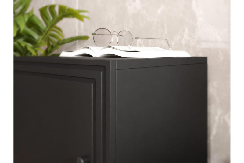 Laholm Byrå 151 cm - Svart - Products - Förvaring - Förvaringsmöbler - Byrå
