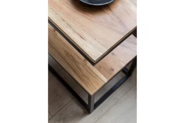 Sido bord Wohnling Massivt trä, S Cube, metallram i lantlig stil Akacia - Akacia - Products - Möbler - Bord & matgrupp - Avlastningsbord & sidobord - Brickbord & småbord