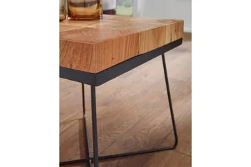 Sido bord Wohnling Massivt trä Blockstil Pulverlackerad metallram Industriell - Products - Möbler - Bord & matgrupp - Avlastningsbord & sidobord - Brickbord & småbord