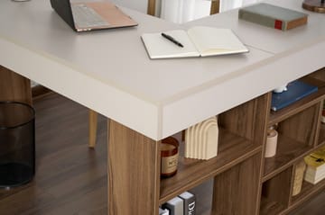 Regar Skrivbord 130x72x120 cm - Cashmere och Walnut - Products - Möbler - Bord & matgrupp - Kontorsbord - Skrivbord - Hörnskrivbord