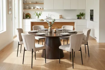 Siena Matgrupp runt 150 cm Rökt Ek med 6 Elsie Matstolar - Rökt ek/Beige - Products - Möbler - Bord & matgrupp - Matgrupp