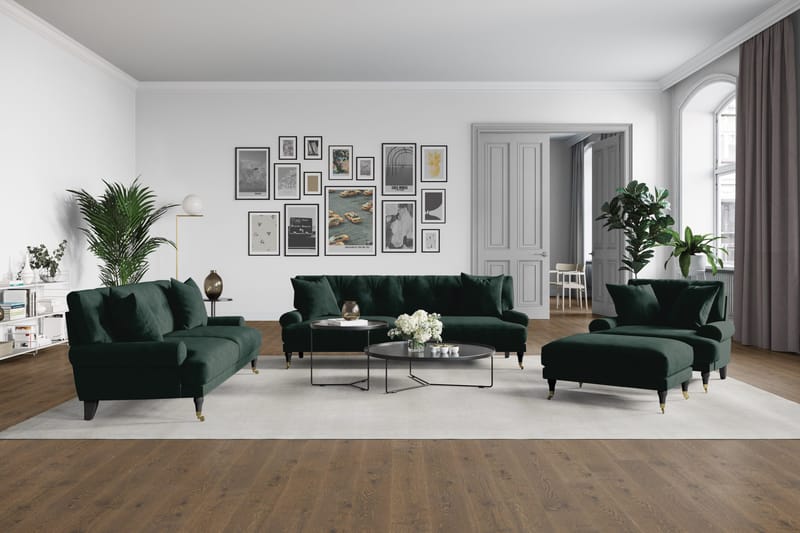 Andrew Fotpall Sammet - Mörkgrön/Krom - Products - Möbler - Fåtölj & stolar - Pall & puff - Fotpallar