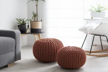 Conrad Sittpuff 50 cm - Brun - Products - Möbler - Fåtölj & stolar - Pall & puff - Sittpuff
