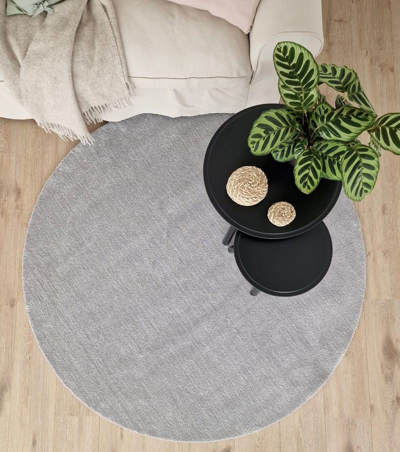Feel Matta 160 Rund - Silver - Products - Textil & mattor - Matta - Modern matta - Ryamatta