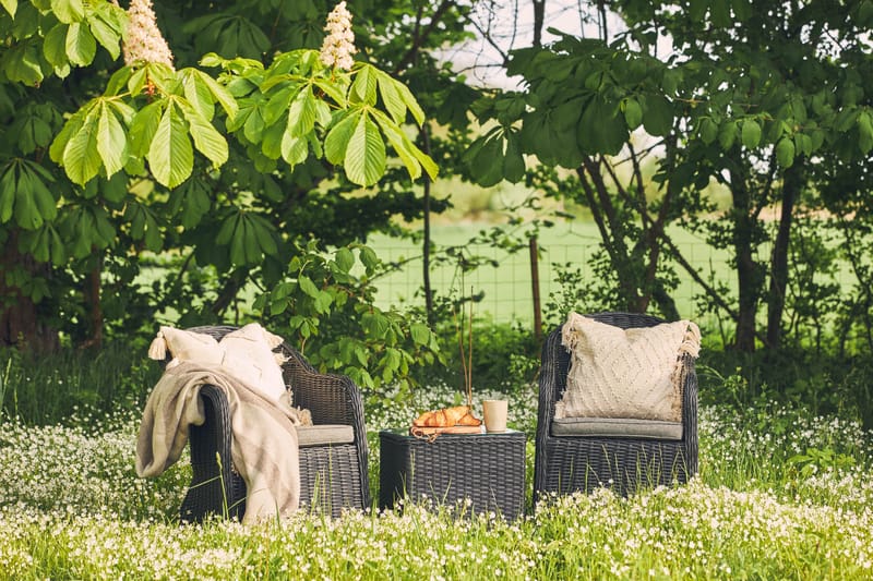 Marcus Caféset med 2 Light Fåtöljer m Dyna - Svart - Products - Utemöbler & utemiljö - Utegrupp - Cafegrupp & cafeset
