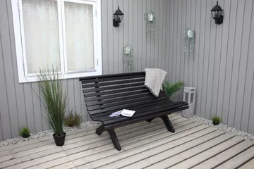 Norvald Bänk Utomhus - Kaffesvart - Products - Utemöbler & utemiljö - Utesoffa - Trädgårdssoffa