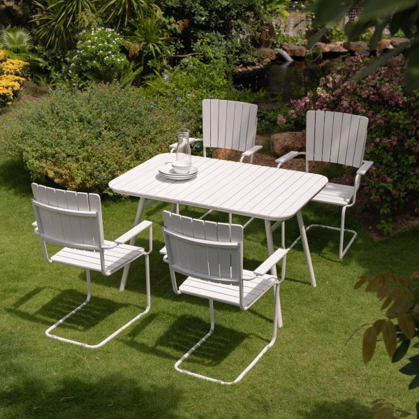 Holmsund fdevaregruppe; bord 120x80 cm med 4 stole - hvid