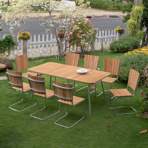 Mllan udendrsgruppe i teak: 8 stole med spisebord 176x90 cm